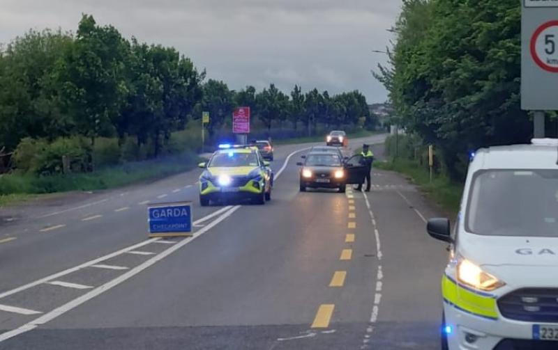 Gardaí set up six checkpoints in one Offaly town amid major operation 
