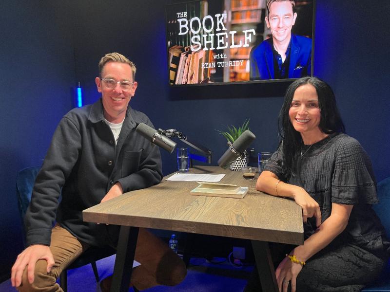 Andrea Corr discusses her childhood as she joins Ryan Tubridy on The Bookshelf 