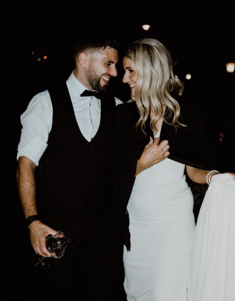 Offaly social media star marries Cork man and shares stunning wedding pictures