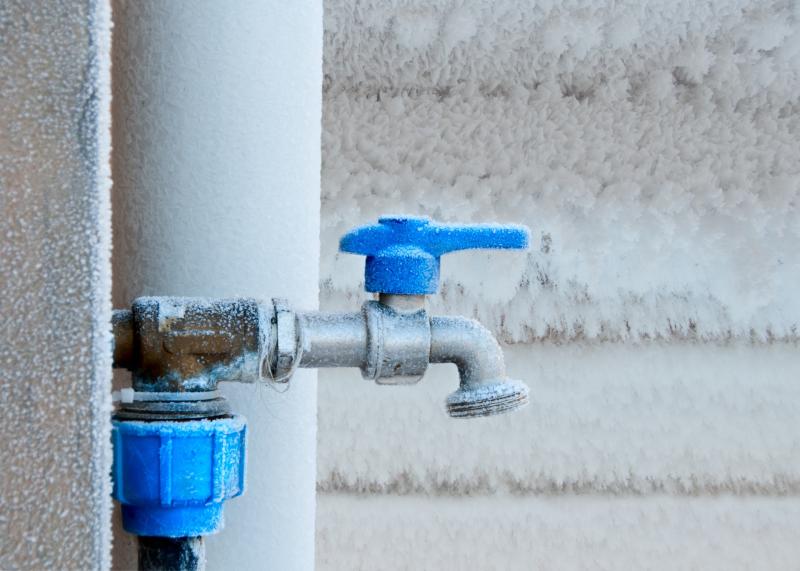 LATEST: Thousands of  homes and businesses remain without water as cold snap continues