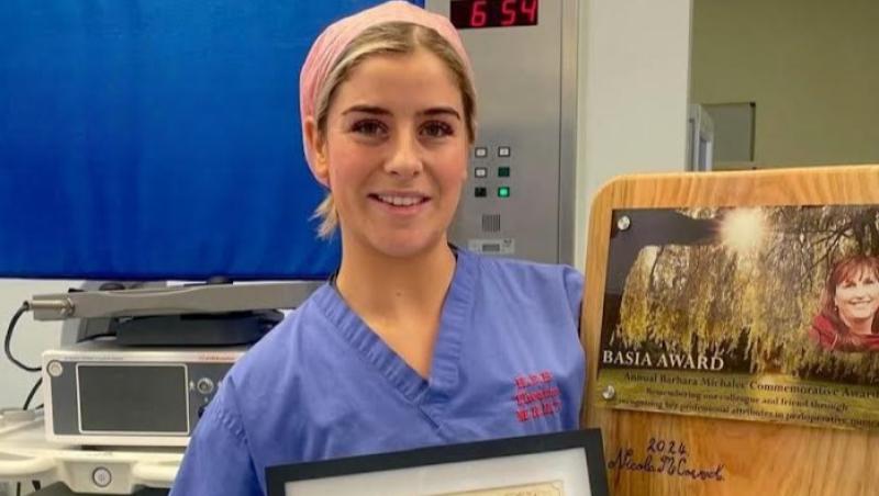 Nicola McCormack, Orthopaedic Scrub Nurse as the first-ever recipient of the Basia Award.