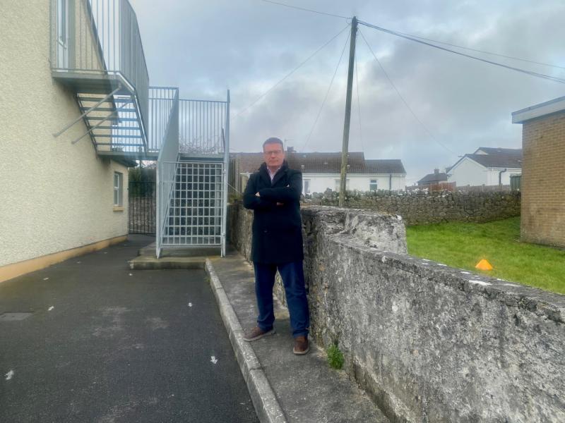 Kelly concerned about grant of planning permission for mast in Cloughjordan