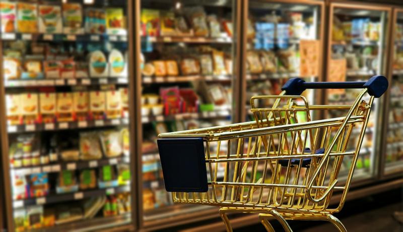 Which popular supermarkets are opened/closed on New Year's Eve and New Year's Day 2026?