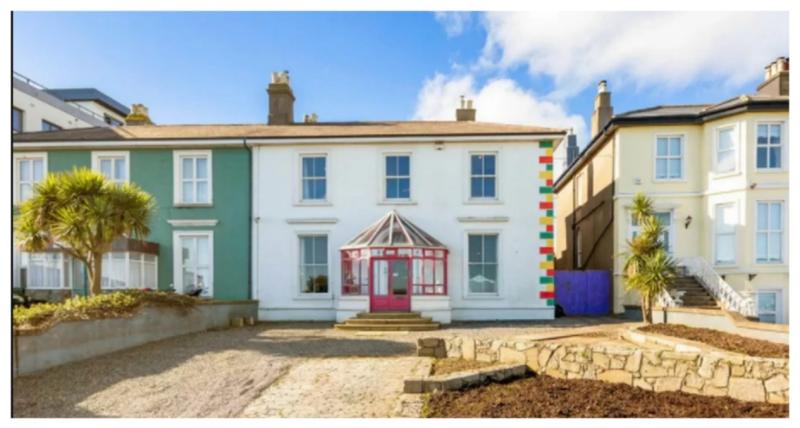 PICTURES: Inside the late Sinead O'Connor's Bray home as whimsical house sold