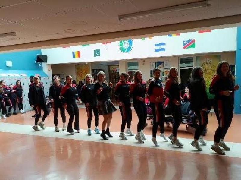 Col&aacute;iste Phobal's students mark Kindness Week