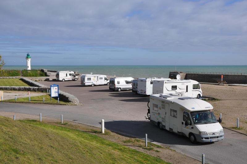 Irish people planning staycations warned of €5,000 fine as thousands convert vans