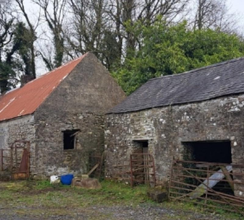 traditional farm buildings in the Slieve Blooms