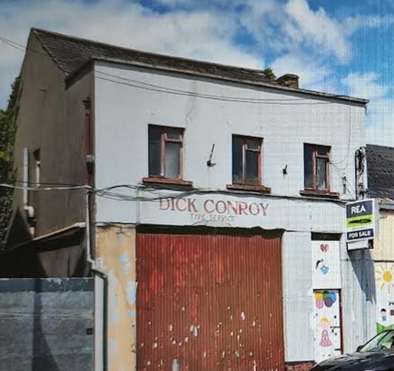 This old business premises on William Street has been purchased by Offaly County Council 
