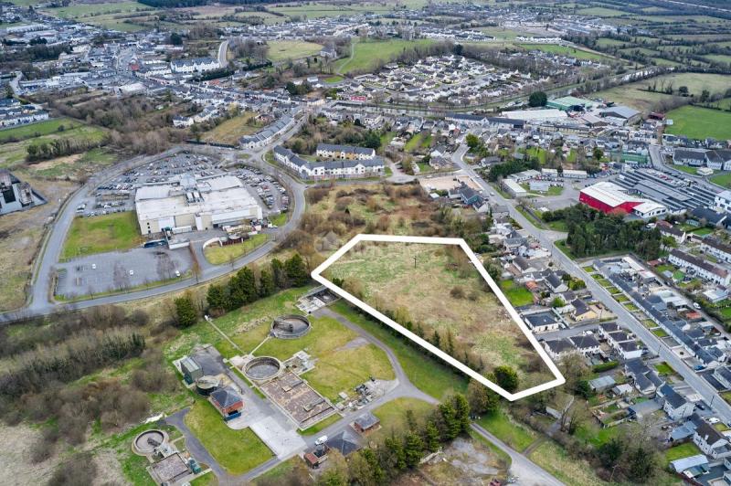 Distinctively shaped plot of land beside shopping centre in Offaly now on the market