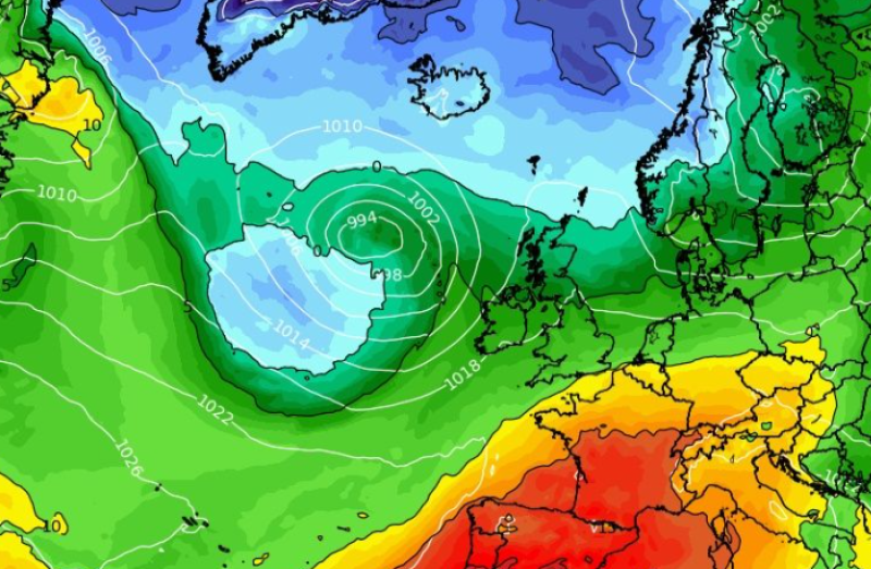 Met &Eacute;ireann's June Bank Holiday weather amid reports it will break unwanted record