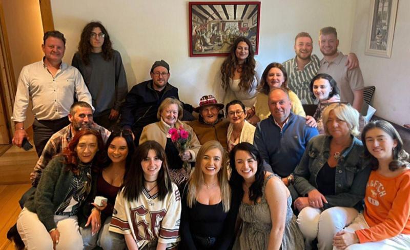 Popular Tullamore couple celebrate 60th wedding anniversary with family
