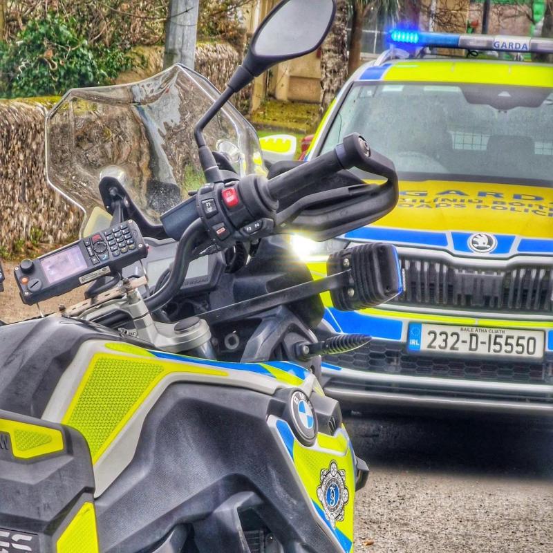 Gardaí apprehend driver after foot pursuit and seize suspected cocaine and cannabis