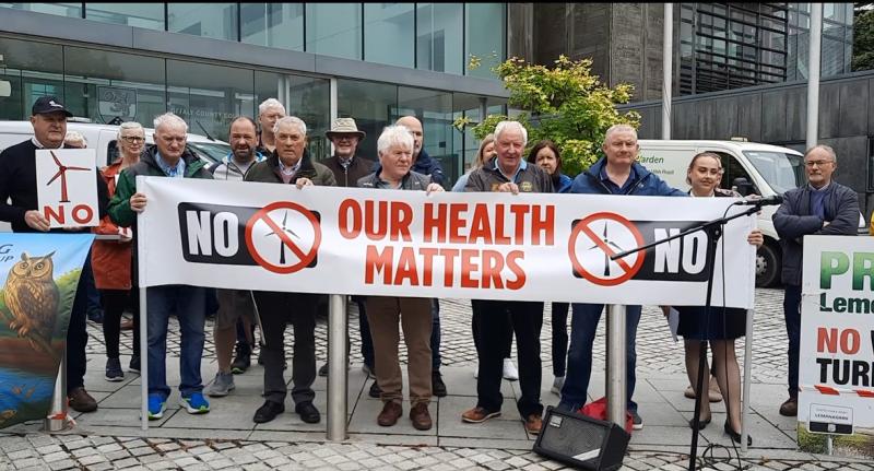 Members of Lemanaghan Bog and Heritage group protesting outside Aras an Chontae 