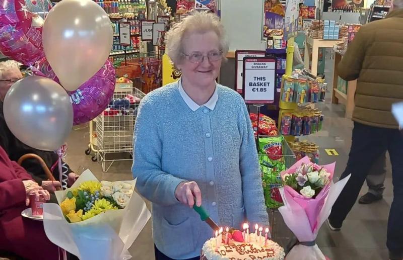 'A legend leaves us' - Huge sadness after death of beloved Offaly shopkeeper