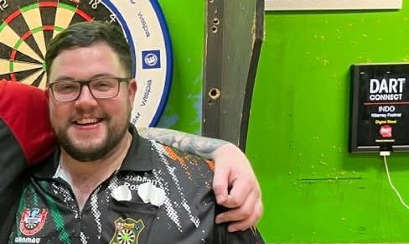 Offaly darts player into last sixteen of World Championships