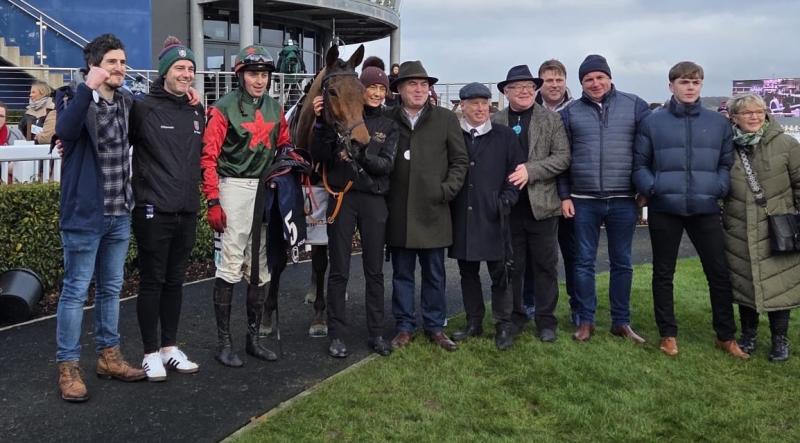 Matt Connor back in winners enclosure as Offaly owned horse has big win