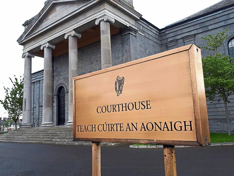 Roscrea man fined for threatening to 'take on' gardaí 