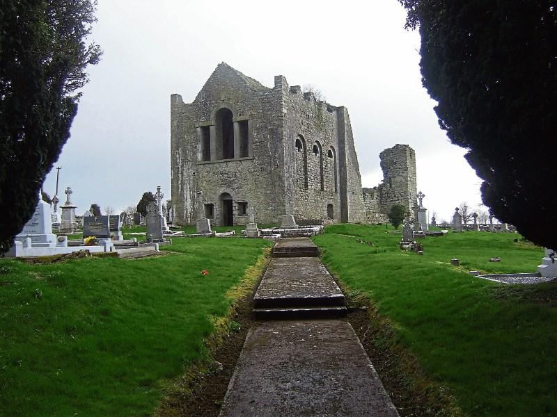 Items stolen from graves in 'shameful' thefts at Laois cemetery