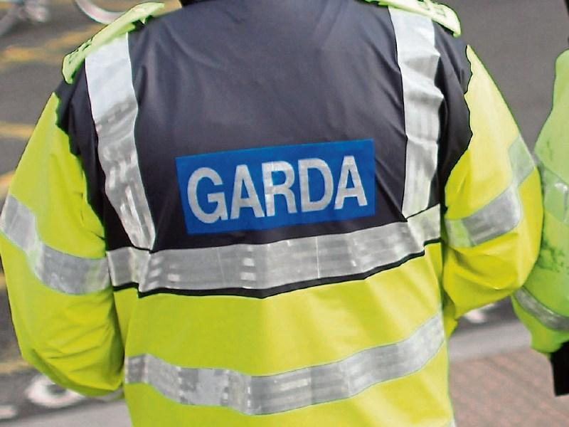 Man armed with a knife arrested on board Tullamore train 