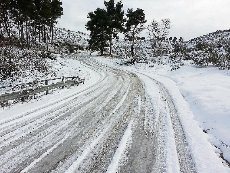 Offaly forecaster predicts widespread snow and says Ireland will be colder next week