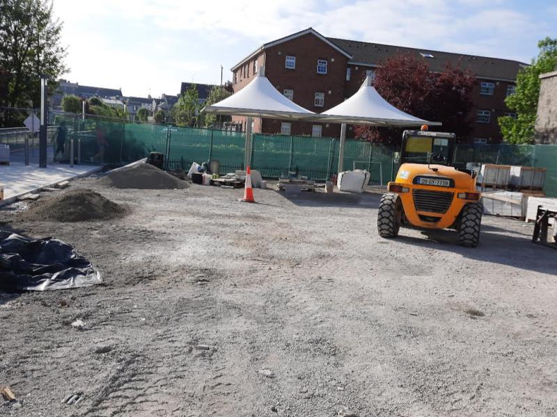 New outdoor canopies installed in Offaly square