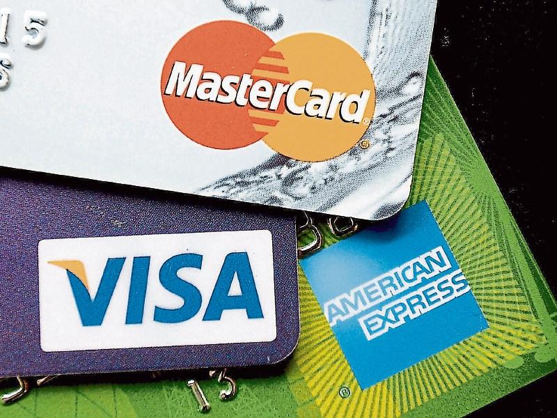 Cash and cards stolen from shop staff in Offaly during Christmas period