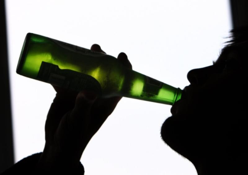 REVEALED: The number of drinks a week that greatly increases your cancer risk 