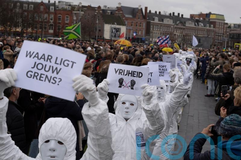 Thousands protest in Amsterdam against lockdown measures despite ban