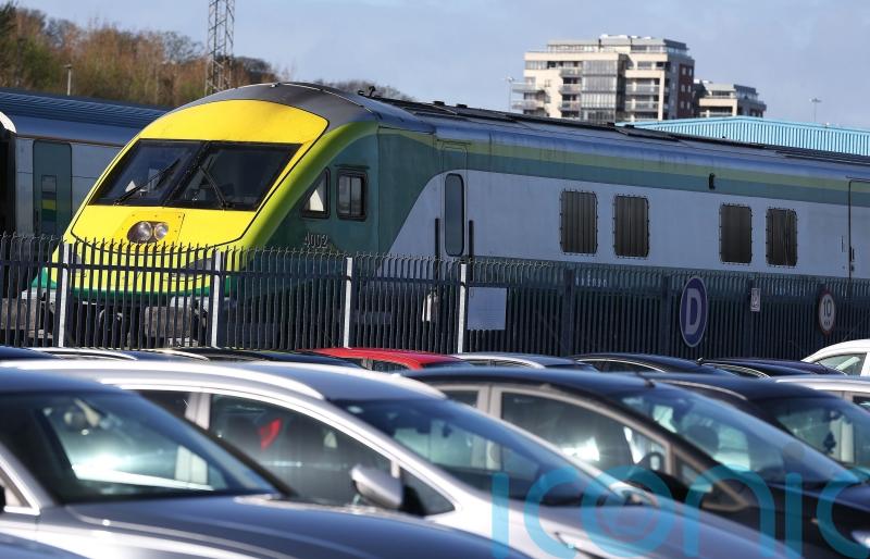 Cut in public transport fares likely to continue into next year, says Taoiseach