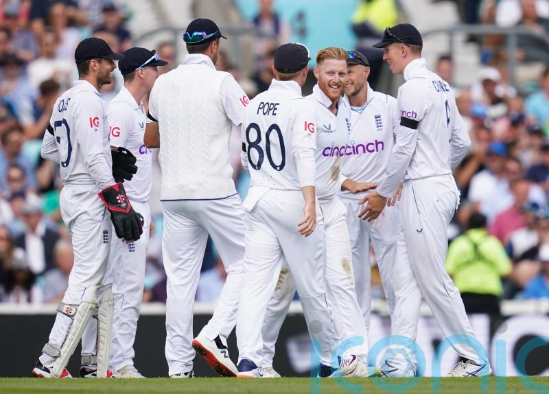 Ben Stokes removes Sarel Erwee but South Africa lead by 30 at lunch
