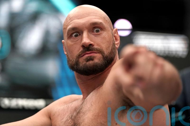 Frank Warren: Anthony Joshua’s camp have received contracts for Tyson Fury fight