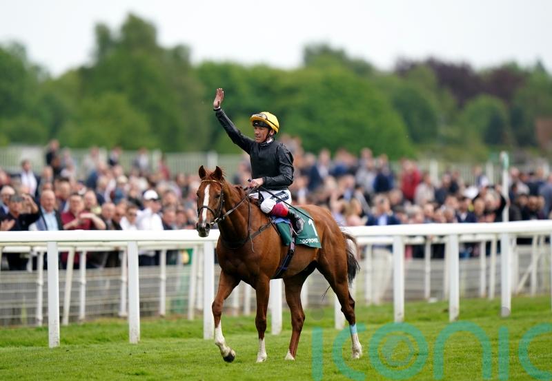Gosden praises ‘unique’ Stradivarius as stayer bows out