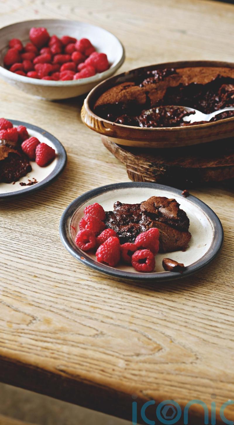 Hugh Fearnley-Whittingstall’s hot chocolate pudding recipe