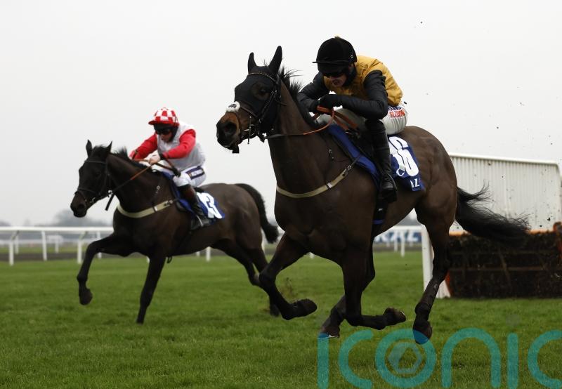 Ben Case debating whether to go back over hurdles with Cobblers Dream