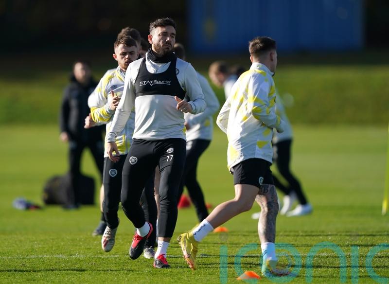 Robert Snodgrass sympathises as Robbie Neilson battles against Hearts’ injuries