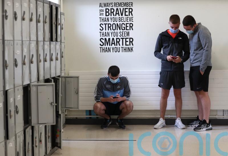 Leaving Cert students ask minister to stick to &lsquo;no cliff edge&rsquo; pledge