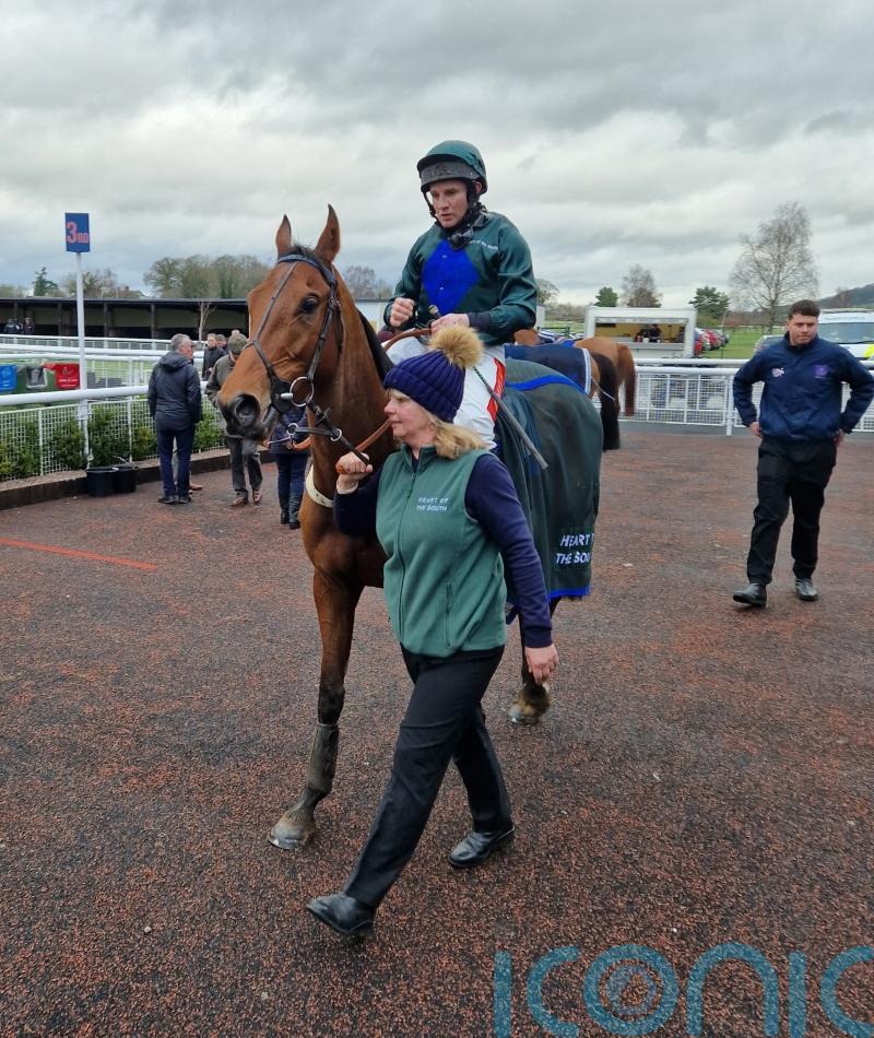 Jamie Moore’s spirits high following Ludlow win for D’Aunou