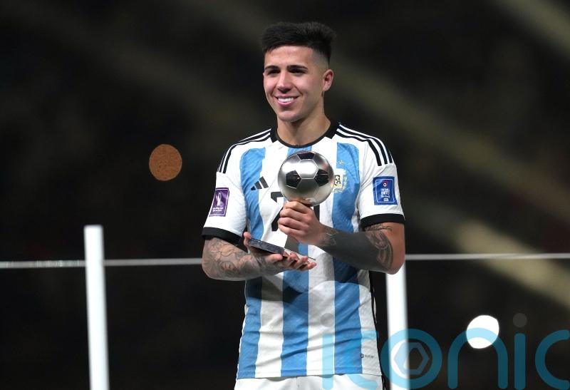 Chelsea break British transfer record with deal for Benfica’s Enzo Fernandez
