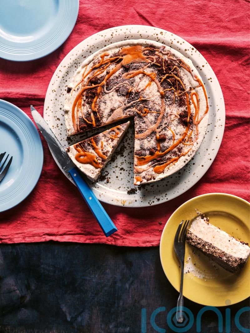 The Batch Lady’s Oreo peanut butter ice cream cake recipe