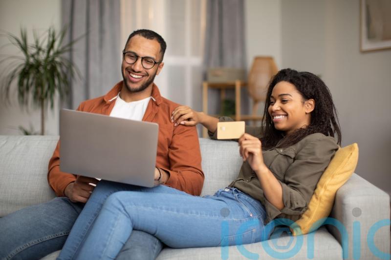 The benefits and pitfalls of having a joint bank account