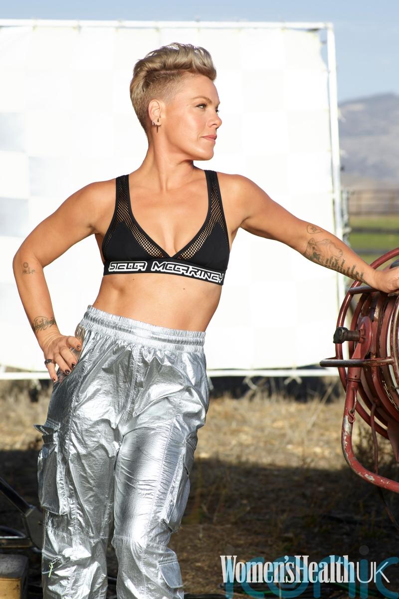 P!nk details struggle to lose weight after undergoing surgery
