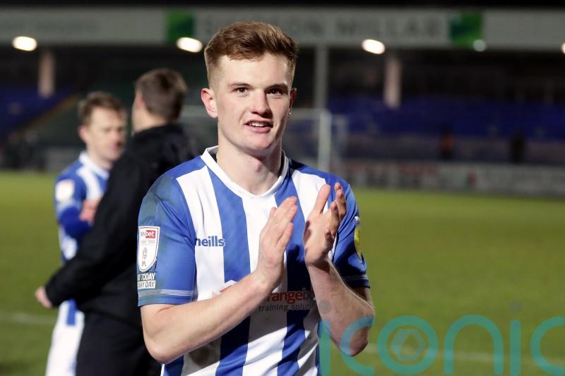 Mark Shelton’s first Oldham goal helps sink rock-bottom Maidenhead