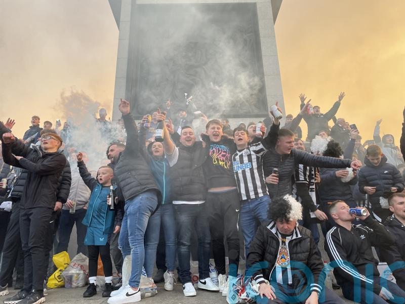 Newcastle fans take over Trafalgar Square ahead of Carabao Cup final