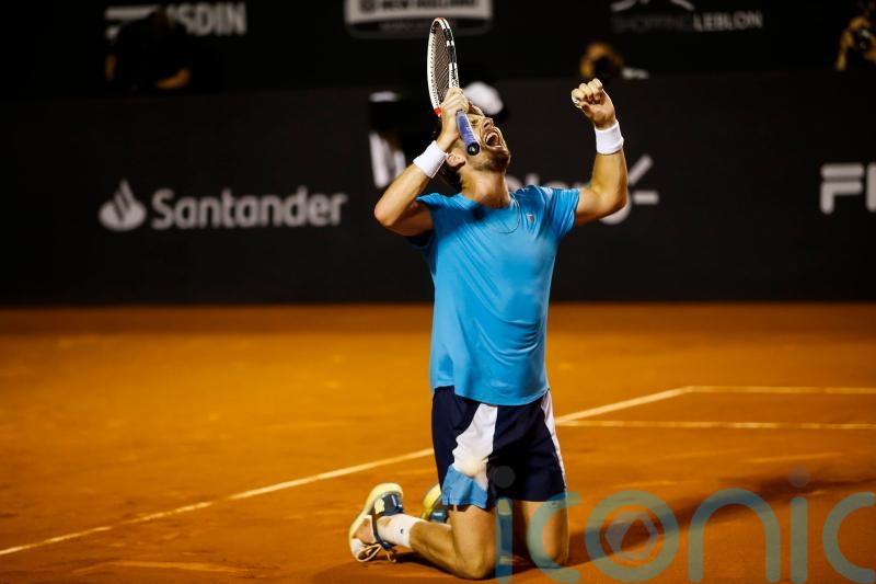 Cameron Norrie fights off his ‘demons’ to beat Carlos Alcaraz and win Rio Open