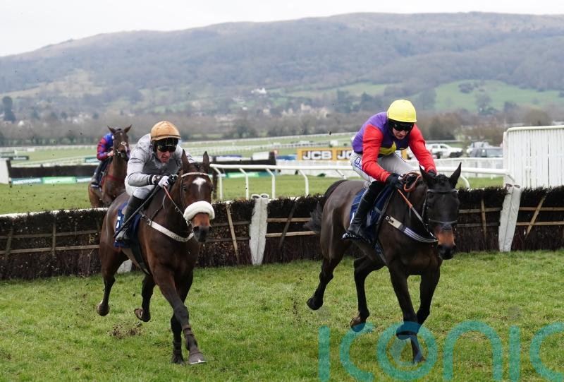 Gold Tweet leading two-pronged French raid on Stayers’ Hurdle