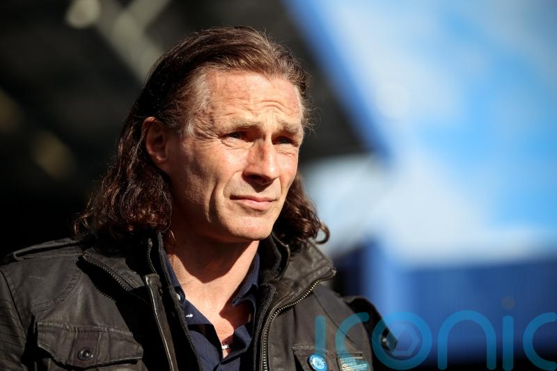 Gareth Ainsworth apologises to QPR fans after ‘unacceptable performance’