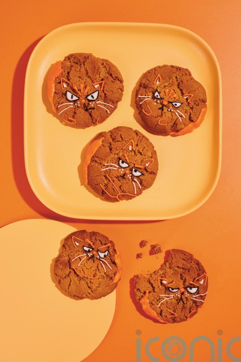Kim-Joy’s ginger snap cats recipe