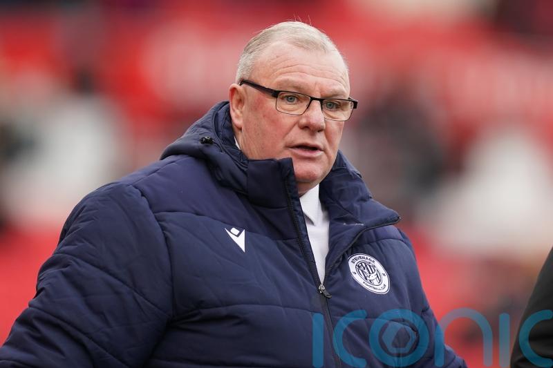 Incensed Stevenage boss Steve Evans wanted Hartlepool goalkeeper to see red