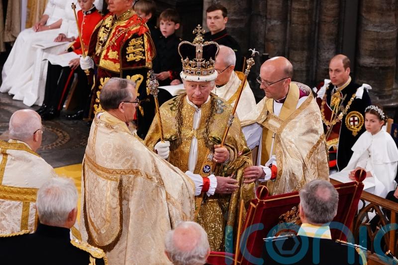 How the King’s body language was ‘self-comforting’ yet poised during coronation