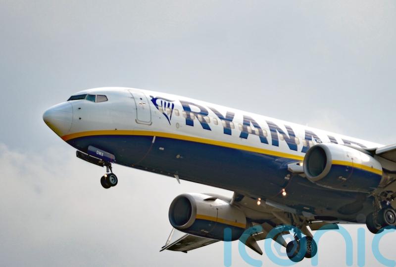 Ryanair records &pound;1.2bn annual profit as fares rise